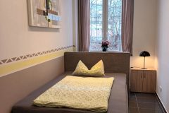 Schlafzimmer-rotated